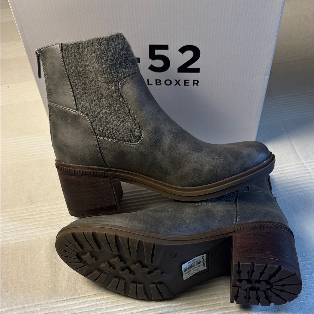 B- by Bullboxer Women's Charcoal Ankle Boots